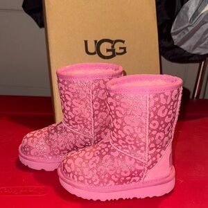 UGG toddler Sz6c Classic Glitter Pink Leopard Boots